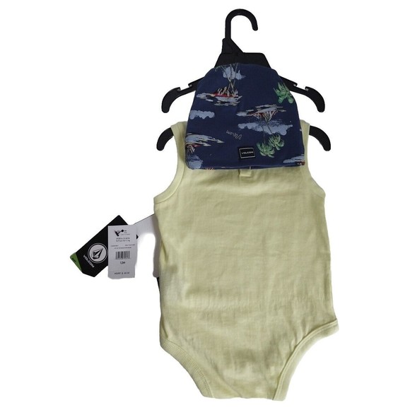 Volcom Boys 2 Piece Set 12 Months Baby Tropical Romper And Beanie NWT And Hanger - Picture 2 of 8